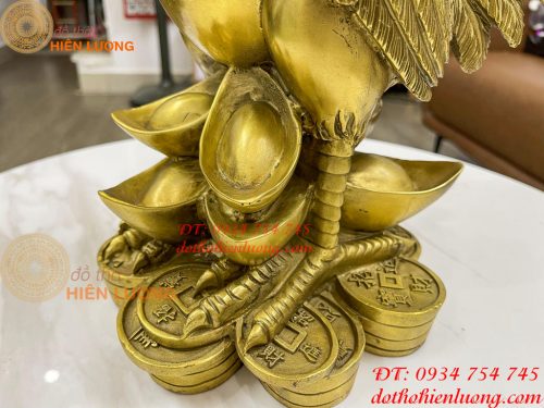 Tượng gà trống cao 48cm chữ phúc bằng đồng