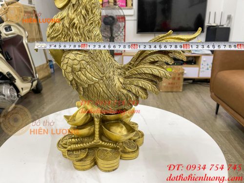 Tượng gà trống cao 48cm chữ phúc bằng đồng