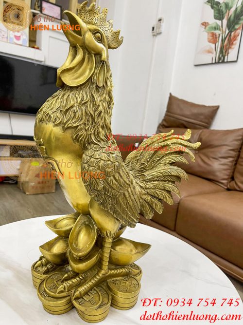 Tượng gà trống cao 48cm chữ phúc bằng đồng