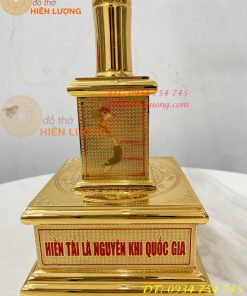 Cột Cờ Bằng Đồng Mạ Vàng 24K