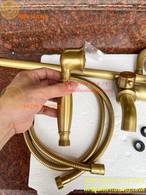 Bộ vòi tắm hoa sen đứng bằng đồng