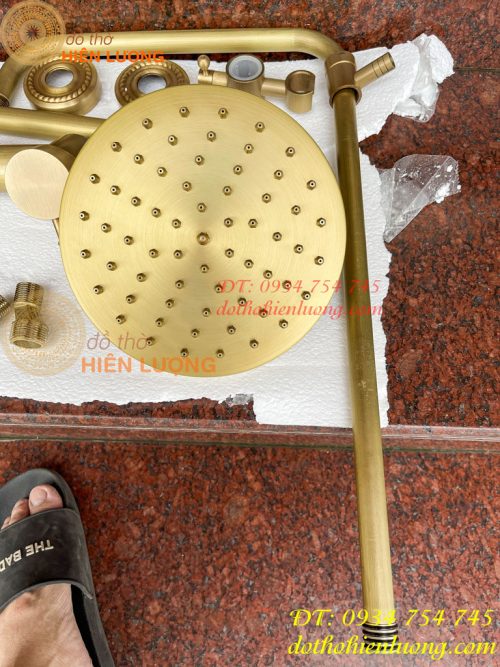 Bộ vòi tắm hoa sen đứng bằng đồng