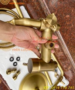Bộ vòi tắm hoa sen đứng bằng đồng