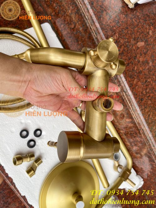 Bộ vòi tắm hoa sen đứng bằng đồng