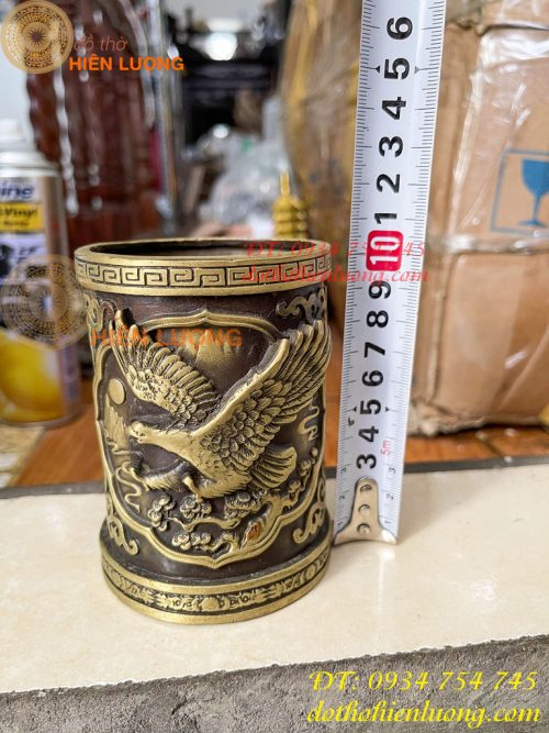 Ống đựng bút đại bàng bằng đồng để bàn