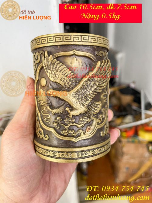 Ống đựng bút đại bàng bằng đồng để bàn