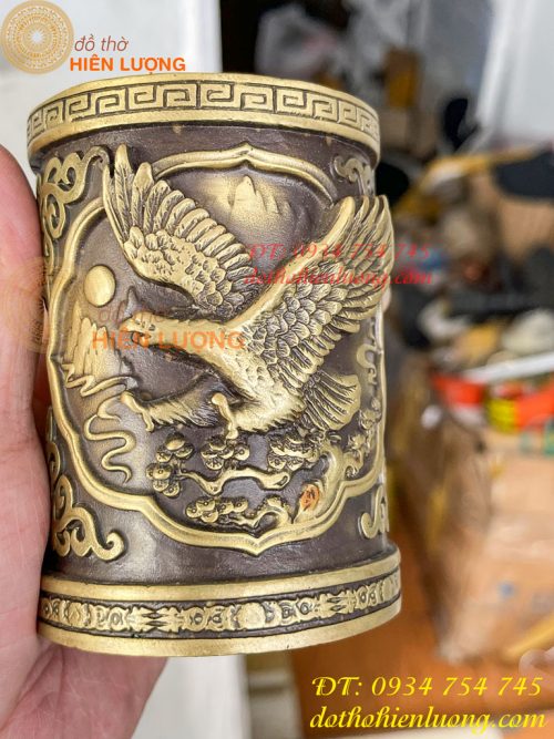 Ống đựng bút đại bàng bằng đồng để bàn