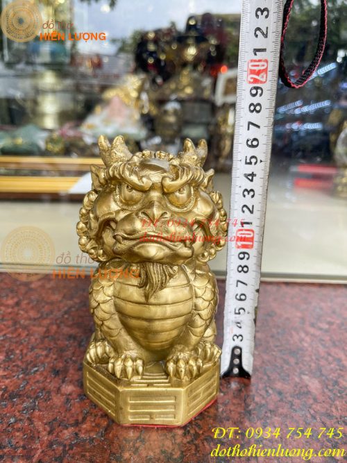 Tượng Kỳ Lân Ngồi Bệ Bát Quái Bằng Đồng Cao 17cm