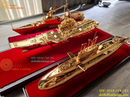 Mô Hình Tàu Chiến Bằng Đồng Mạ Vàng