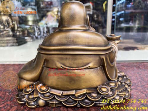 Tượng Di Lặc Ngồi Cầm Thỏi Vàng Bằng Đồng Hun