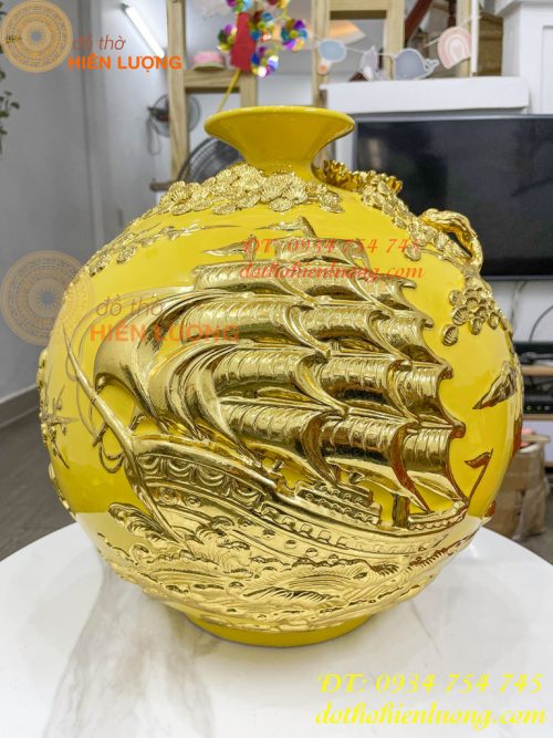 Bình Hút Lộc Thuận Buồm Gốm Bát Tràng Dát Vàng Cao 41cm