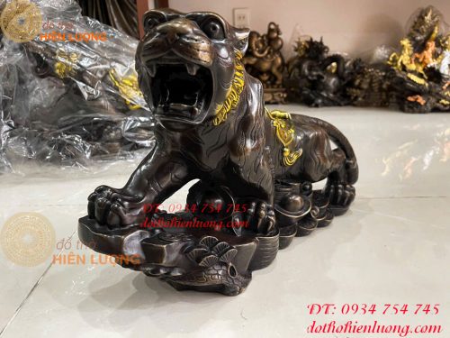 Tượng Hổ Gầm Đứng Trên Núi Tiền Bằng Đồng Cao 30cm