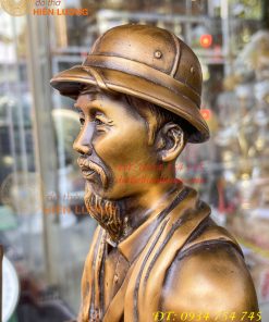 Bronze Statue of Ho Chi Minh