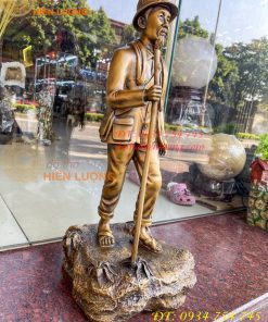 Cụ Hồ hành quân Cao 55cm