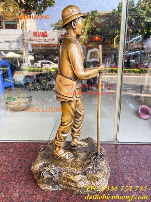 Cụ Hồ hành quân Cao 55cm