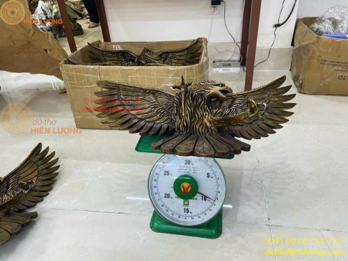 Biểu Trưng Đại Bàng Treo Tường Săn Mồi Bằng Đồng