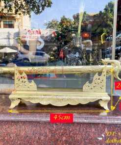 Bộ kiếm thờ và giá đỡ kiếm bằng đồng cao 20cm, sâu 15cm, làm thủ công bằng tay 100%