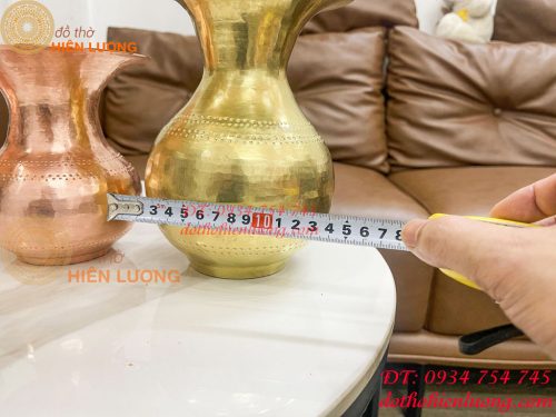 Ống Nhổ Bã Trầu Bằng Đồng Gò Tay Theo Dáng Yêu Cầu