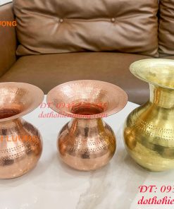 Ống Nhổ Bã Trầu Bằng Đồng Gò Tay Theo Dáng Yêu Cầu