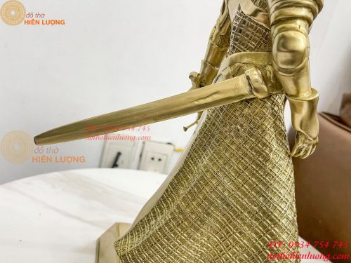 Tượng ngài Lục Vương Thần bằng đồng vàng cao 40cm
