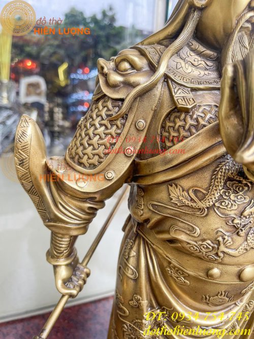 Tượng quan công đứng trấn ải bằng đồng cao 50cm