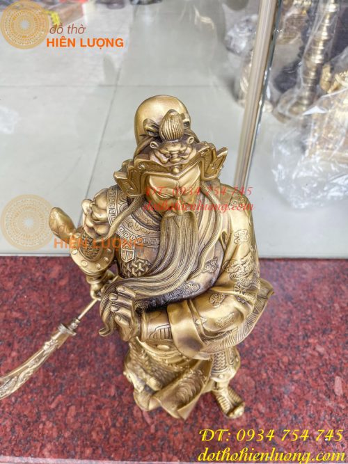 Tượng quan công đứng trấn ải bằng đồng cao 50cm