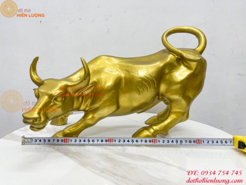 Tượng Bò Vàng Phố Wall Phát Lộc Bằng Đồng Phong Thủy