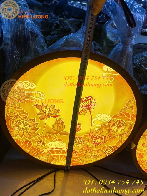 Tranh Trúc Chỉ Hoa Sen Dáng Tròn Cắm Điện