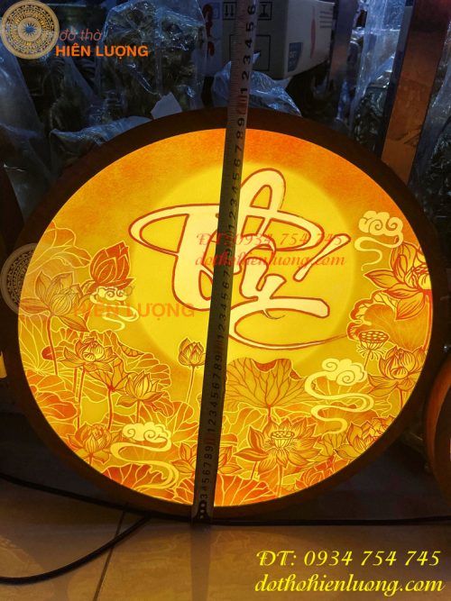 Tranh Trúc Chỉ Hoa Sen Dáng Tròn Cắm Điện