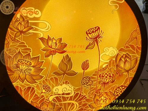 Tranh Trúc Chỉ Hoa Sen Dáng Tròn Cắm Điện