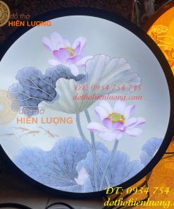 Tranh Trúc Chỉ Hoa Sen Dáng Tròn Cắm Điện
