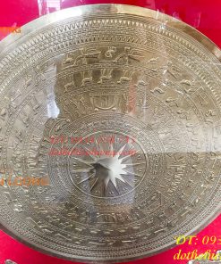 Tranh mặt trống đồng gò tay thúc nổi treo tường 95x95cm