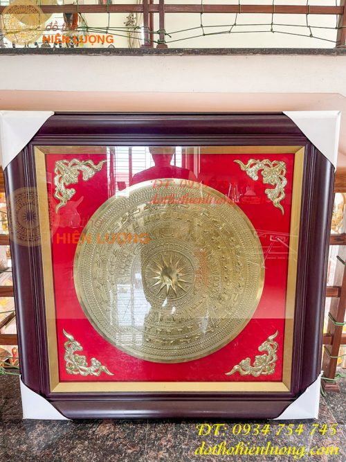 Tranh mặt trống đồng gò tay thúc nổi treo tường 95x95cm
