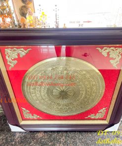Tranh mặt trống đồng gò tay thúc nổi treo tường 95x95cm