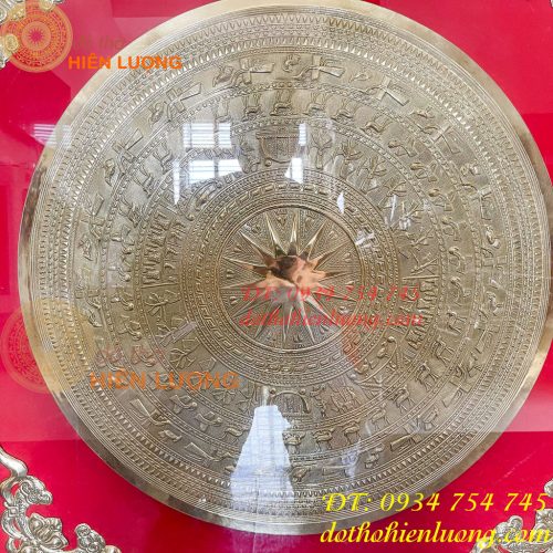 Tranh mặt trống đồng gò tay thúc nổi treo tường 95x95cm