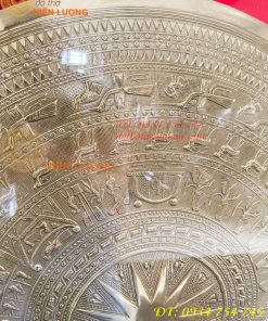 Tranh mặt trống đồng gò tay thúc nổi treo tường 95x95cm