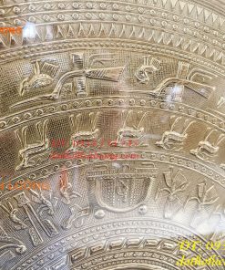 Tranh mặt trống đồng gò tay thúc nổi treo tường 95x95cm