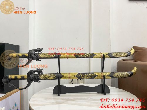 Đôi Kiếm Thờ Bằng Đồng Màu Hun Dài 80cm Kèm Giá Đỡ