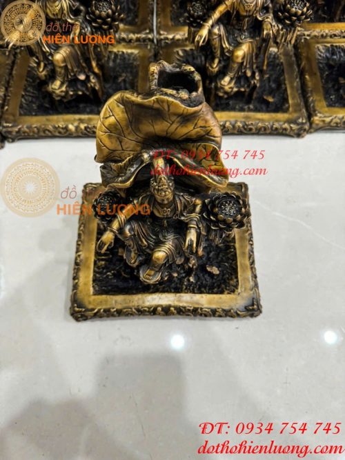 Lư Xông Trầm Phật Bà Quan Âm Tự Tại Bằng Đồng Hun