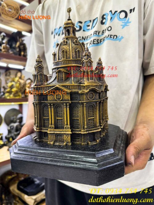 Nhà Thờ Đức Bà Bằng Đồng Đế Đá Cao 32cm