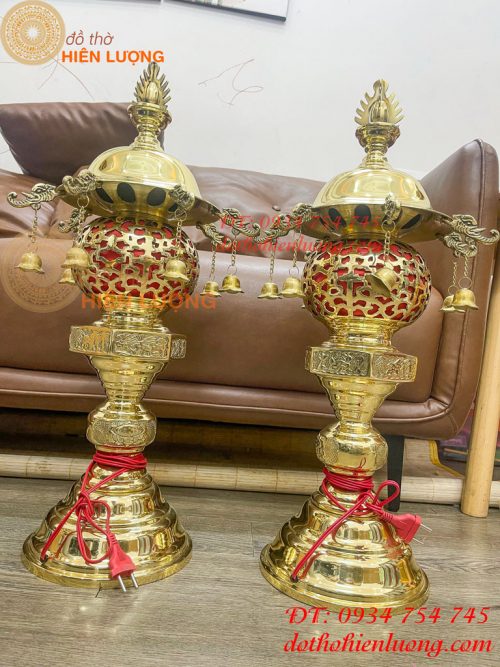Đôi Đèn Thần Bằng Đồng Vàng Thờ Cúng Cao 60cm