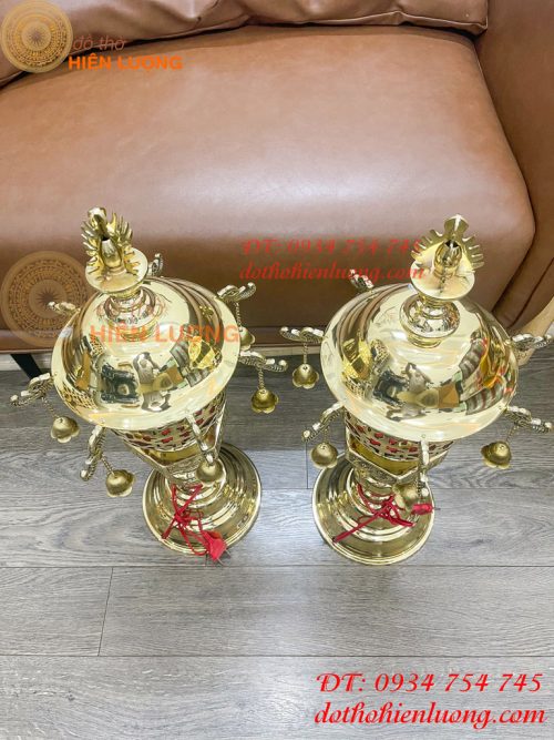 Đôi Đèn Thần Bằng Đồng Vàng Thờ Cúng Cao 60cm