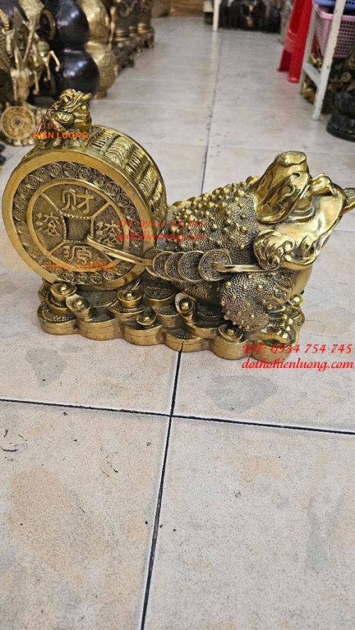 Tượng Cóc Thiềm Thừ Kéo Xe Tài Lộc Bằng Đồng Dài 32cm