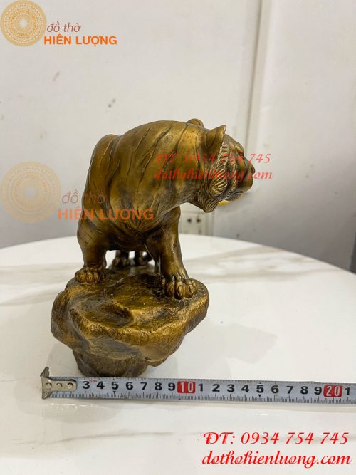 Tượng Hổ Đứng Vách Đá Bằng Đồng Hun Dài 22cm