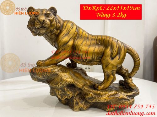Tượng Hổ Đứng Vách Đá Bằng Đồng Hun Dài 22cm
