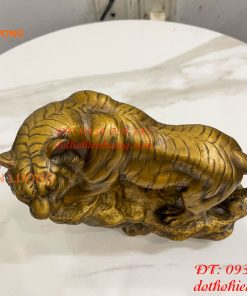 Tượng Hổ Đứng Vách Đá Bằng Đồng Hun Dài 22cm