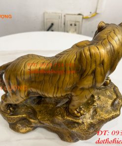 Tượng Hổ Đứng Vách Đá Bằng Đồng Hun Dài 22cm