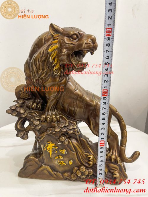 Tượng Hổ Đứng Bệ Đá Cây Tùng Bằng Đồng Hun Cao 32cm
