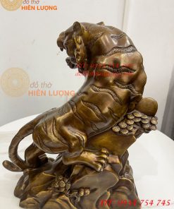 Tượng Hổ Đứng Bệ Đá Cây Tùng Bằng Đồng Hun Cao 32cm