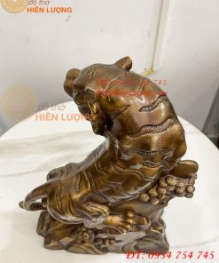 Tượng Hổ Đứng Bệ Đá Cây Tùng Bằng Đồng Hun Cao 32cm
